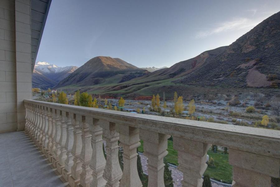 Mountain View Hot Spring Resort Kara-Bulak Exterior foto